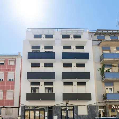 Lusiadas 53 1ºe Appartamento