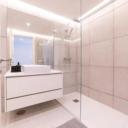 Lusiadas 53 1ºe Apartment Lisbon