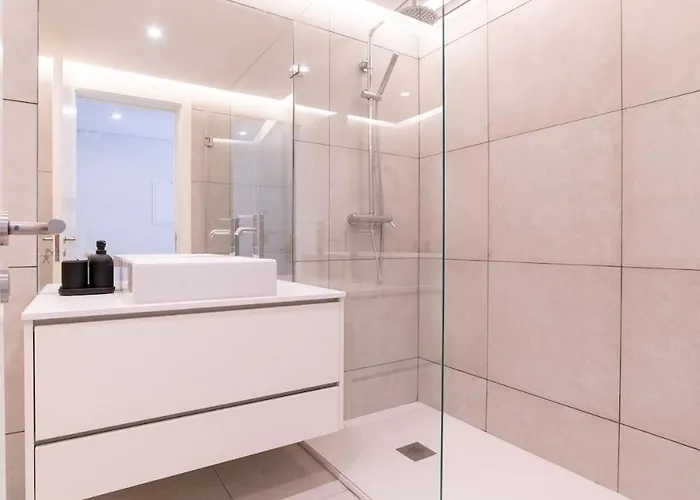 Lusiadas 53 1ºe Apartment Lisbon